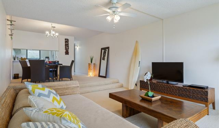 501 Hahaione Street,Honolulu,Hawaii,96825,1 Bedroom Bedrooms,1 BathroomBathrooms,Condo/Townhouse,Hahaione,16,18154714