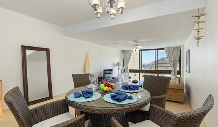 501 Hahaione Street,Honolulu,Hawaii,96825,1 Bedroom Bedrooms,1 BathroomBathrooms,Condo/Townhouse,Hahaione,16,18154714
