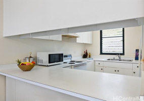 501 Hahaione Street,Honolulu,Hawaii,96825,1 Bedroom Bedrooms,1 BathroomBathrooms,Condo/Townhouse,Hahaione,16,18154714