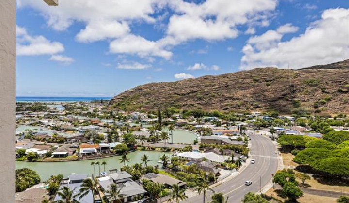 501 Hahaione Street,Honolulu,Hawaii,96825,1 Bedroom Bedrooms,1 BathroomBathrooms,Condo/Townhouse,Hahaione,16,18154714