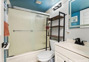 1260 Richard Lane,Honolulu,Hawaii,96819,2 Bedrooms Bedrooms,1 BathroomBathrooms,Condo/Townhouse,Richard,6,17760954