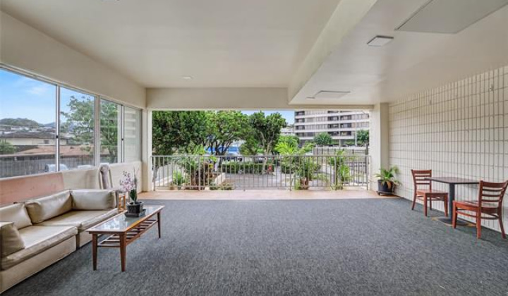 1160 Ala Napunani Street,Honolulu,Hawaii,96818,2 ベッドルーム ベッドルーム,1 バスルームバスルーム,コンド / タウンハウス,Ala Napunani,18,19332116