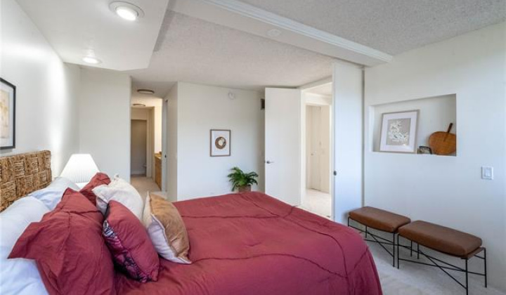 250 Kawaihae Street,Honolulu,Hawaii,96825,2 Bedrooms Bedrooms,2 BathroomsBathrooms,Condo/Townhouse,Kawaihae,14,18156221