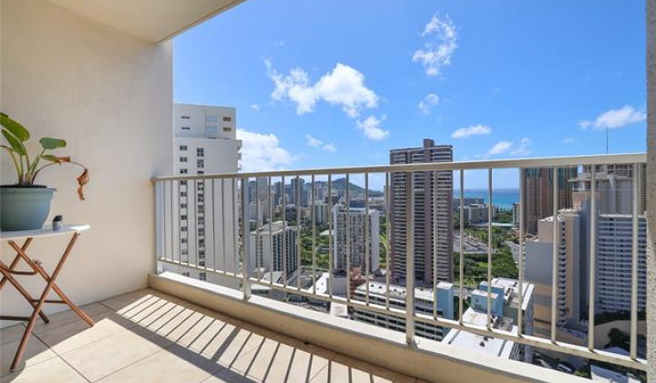400 Hobron Lane,Honolulu,Hawaii,96815,1 ベッドルーム ベッドルーム,1 バスルームバスルーム,コンド / タウンハウス,Hobron,32,18618203