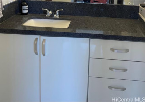411 Hobron Lane,Honolulu,Hawaii,96815,1 Bedroom Bedrooms,1 BathroomBathrooms,Condo/Townhouse,Hobron,8,18158831