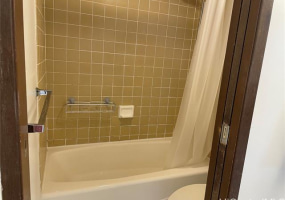 411 Hobron Lane,Honolulu,Hawaii,96815,1 Bedroom Bedrooms,1 BathroomBathrooms,Condo/Townhouse,Hobron,8,18158831