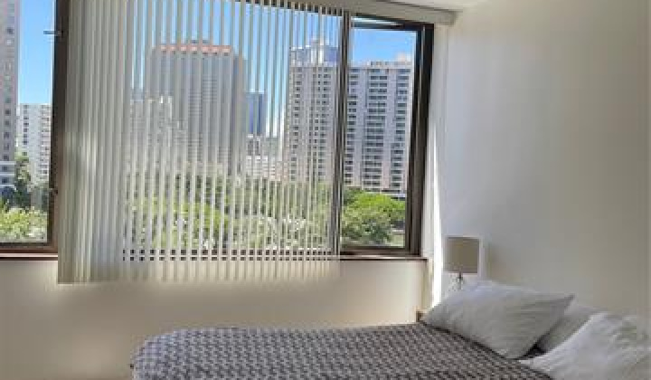 411 Hobron Lane,Honolulu,Hawaii,96815,1 Bedroom Bedrooms,1 BathroomBathrooms,Condo/Townhouse,Hobron,8,18158831