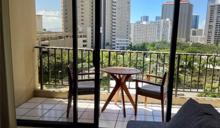 411 Hobron Lane,Honolulu,Hawaii,96815,1 Bedroom Bedrooms,1 BathroomBathrooms,Condo/Townhouse,Hobron,8,18158831