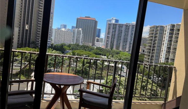 411 Hobron Lane,Honolulu,Hawaii,96815,1 Bedroom Bedrooms,1 BathroomBathrooms,Condo/Townhouse,Hobron,8,18158831