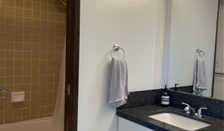 411 Hobron Lane,Honolulu,Hawaii,96815,1 Bedroom Bedrooms,1 BathroomBathrooms,Condo/Townhouse,Hobron,8,18158831