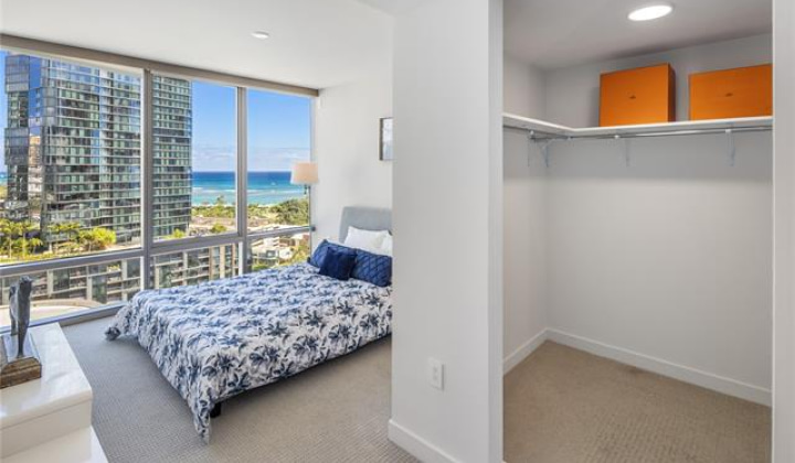 1001 Queen Street,Honolulu,Hawaii,96814,2 Bedrooms Bedrooms,2 BathroomsBathrooms,Condo/Townhouse,Queen,15,18159301