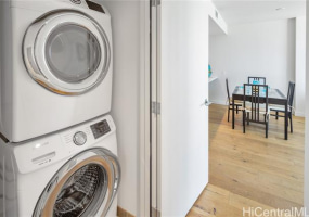 1001 Queen Street,Honolulu,Hawaii,96814,2 Bedrooms Bedrooms,2 BathroomsBathrooms,Condo/Townhouse,Queen,15,18159301
