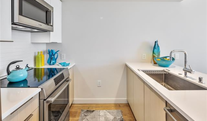 1001 Queen Street,Honolulu,Hawaii,96814,2 Bedrooms Bedrooms,2 BathroomsBathrooms,Condo/Townhouse,Queen,15,18159301