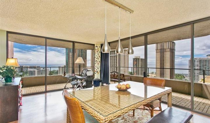 1910 Ala Moana Boulevard,Honolulu,Hawaii,96815,2 ベッドルーム ベッドルーム,2 バスルームバスルーム,コンド / タウンハウス,Ala Moana,25,19336921
