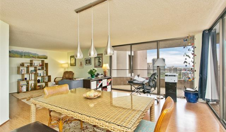 1910 Ala Moana Boulevard,Honolulu,Hawaii,96815,2 ベッドルーム ベッドルーム,2 バスルームバスルーム,コンド / タウンハウス,Ala Moana,25,19336921