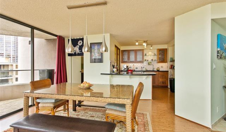 1910 Ala Moana Boulevard,Honolulu,Hawaii,96815,2 ベッドルーム ベッドルーム,2 バスルームバスルーム,コンド / タウンハウス,Ala Moana,25,19336921