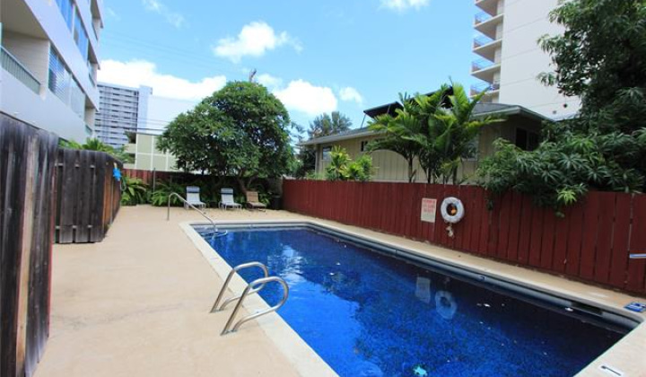 1722 Makiki Street,Honolulu,Hawaii,96822,3 Bedrooms Bedrooms,1 BathroomBathrooms,Condo/Townhouse,Makiki,3,19337749