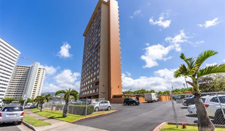 1121 Ala Napunani Street,Honolulu,Hawaii,96818,2 ベッドルーム ベッドルーム,1 バスルームバスルーム,コンド / タウンハウス,Ala Napunani,15,18621125