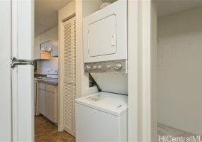 2724 Kahoaloha Lane,Honolulu,Hawaii,96826,2 ベッドルーム ベッドルーム,2 バスルームバスルーム,コンド / タウンハウス,Kahoaloha,8,18161392