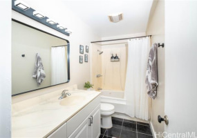 1090 Kumukumu Street,Honolulu,Hawaii,96825,2 Bedrooms Bedrooms,2 BathroomsBathrooms,Condo/Townhouse,Kumukumu,1,18162136