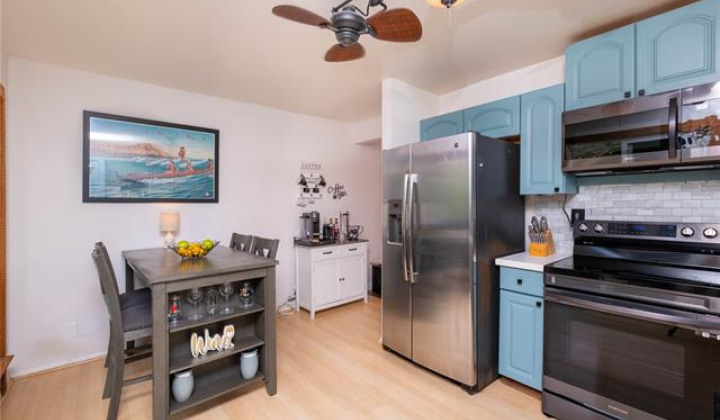 1090 Kumukumu Street,Honolulu,Hawaii,96825,2 Bedrooms Bedrooms,2 BathroomsBathrooms,Condo/Townhouse,Kumukumu,1,18162136