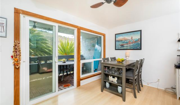 1090 Kumukumu Street,Honolulu,Hawaii,96825,2 Bedrooms Bedrooms,2 BathroomsBathrooms,Condo/Townhouse,Kumukumu,1,18162136