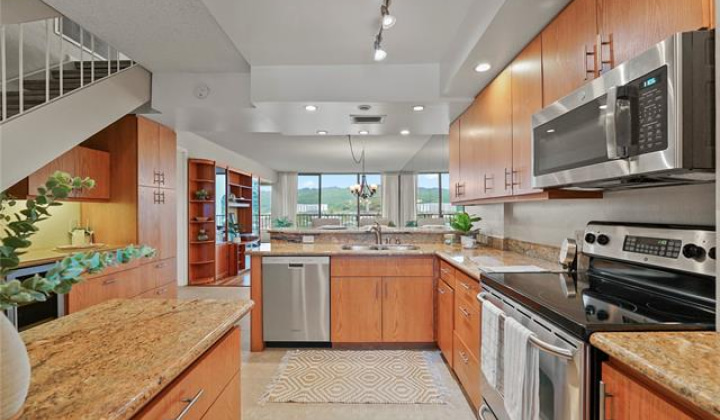 500 Lunalilo Home Road,Honolulu,Hawaii,96825,3 ベッドルーム ベッドルーム,3 バスルームバスルーム,コンド / タウンハウス,Lunalilo Home,6,19339531