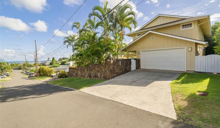 44-129 Kalenakai Place,Kaneohe,Hawaii,96744,4 Bedrooms Bedrooms,2 BathroomsBathrooms,Single family,Kalenakai,18173320