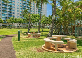 1080 Ala Napunani Street,Honolulu,Hawaii,96818,2 Bedrooms Bedrooms,2 BathroomsBathrooms,Condo/Townhouse,Ala Napunani,2,18680476