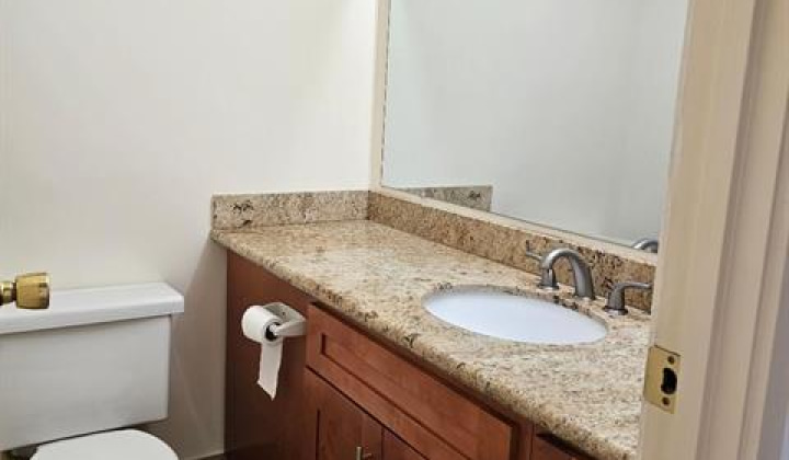 430 Keoniana Street,Honolulu,Hawaii,96815,2 Bedrooms Bedrooms,1 BathroomBathrooms,Condo/Townhouse,Keoniana,13,19340262