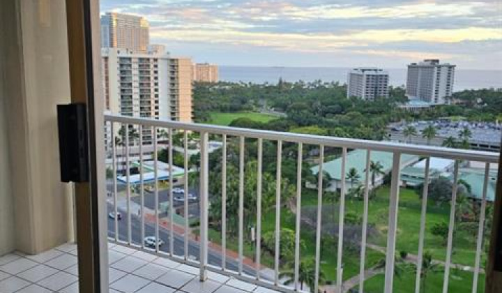 430 Keoniana Street,Honolulu,Hawaii,96815,2 Bedrooms Bedrooms,1 BathroomBathrooms,Condo/Townhouse,Keoniana,13,19340262