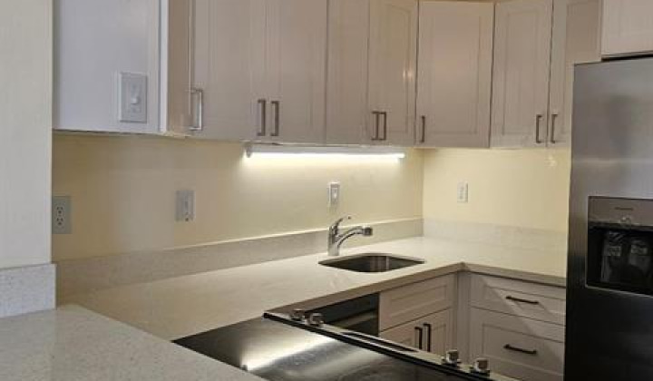 430 Keoniana Street,Honolulu,Hawaii,96815,2 Bedrooms Bedrooms,1 BathroomBathrooms,Condo/Townhouse,Keoniana,13,19340262