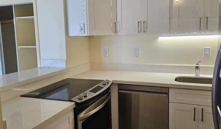 430 Keoniana Street,Honolulu,Hawaii,96815,2 Bedrooms Bedrooms,1 BathroomBathrooms,Condo/Townhouse,Keoniana,13,19340262