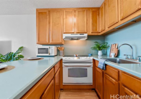 2140 Kuhio Avenue,Honolulu,Hawaii,96815,1 ベッドルーム ベッドルーム,1 バスルームバスルーム,コンド / タウンハウス,Kuhio,15,18176914