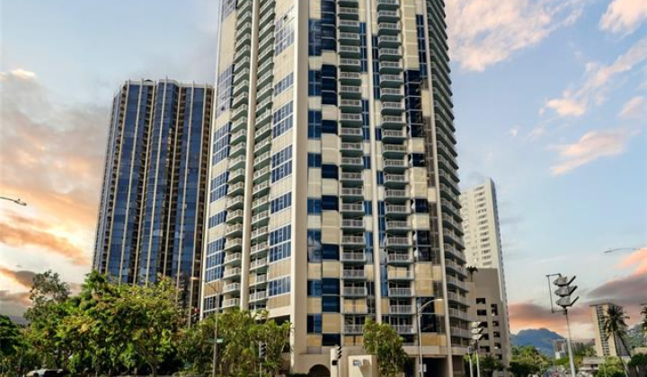 1212 Nuuanu Avenue,Honolulu,Hawaii,96817,2 Bedrooms Bedrooms,2 BathroomsBathrooms,Condo/Townhouse,Nuuanu,10,18177023
