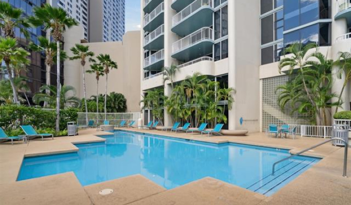 1212 Nuuanu Avenue,Honolulu,Hawaii,96817,2 Bedrooms Bedrooms,2 BathroomsBathrooms,Condo/Townhouse,Nuuanu,10,18177023