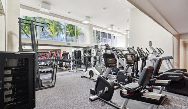 1212 Nuuanu Avenue,Honolulu,Hawaii,96817,2 Bedrooms Bedrooms,2 BathroomsBathrooms,Condo/Townhouse,Nuuanu,10,18177023