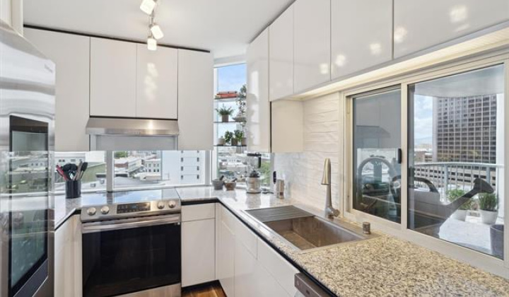 1212 Nuuanu Avenue,Honolulu,Hawaii,96817,2 Bedrooms Bedrooms,2 BathroomsBathrooms,Condo/Townhouse,Nuuanu,10,18177023