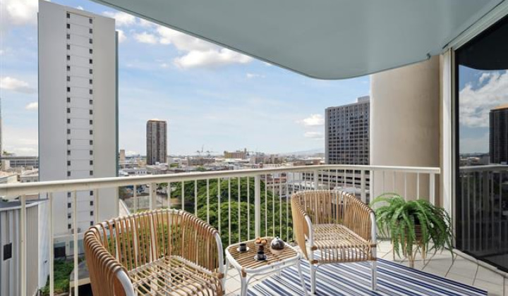1212 Nuuanu Avenue,Honolulu,Hawaii,96817,2 Bedrooms Bedrooms,2 BathroomsBathrooms,Condo/Townhouse,Nuuanu,10,18177023