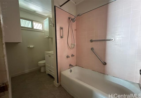 223 Saratoga Road,Honolulu,Hawaii,96815,1 BathroomBathrooms,Condo/Townhouse,Saratoga,23,17770199