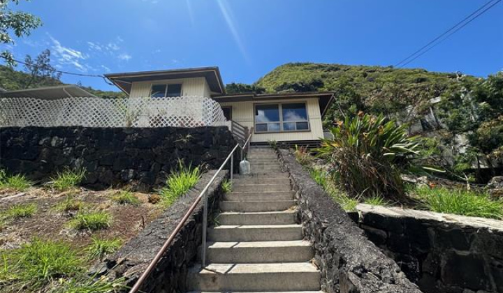 2343 Kuahea Street,Honolulu,Hawaii,96816,3 Bedrooms Bedrooms,1 BathroomBathrooms,Single family,Kuahea,18177174