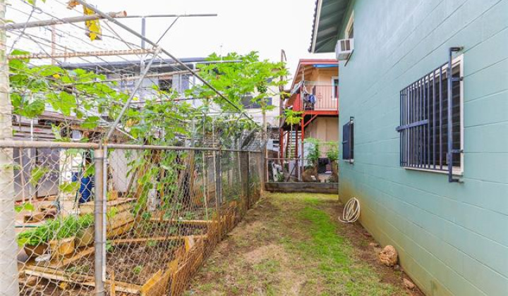 760 Kopke Street,Honolulu,Hawaii,96819,6 Bedrooms Bedrooms,2 BathroomsBathrooms,Single family,Kopke,19341275