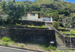 2343 Kuahea Street,Honolulu,Hawaii,96816,3 Bedrooms Bedrooms,1 BathroomBathrooms,Single family,Kuahea,18177174