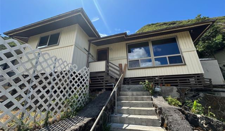 2343 Kuahea Street,Honolulu,Hawaii,96816,3 Bedrooms Bedrooms,1 BathroomBathrooms,Single family,Kuahea,18177174