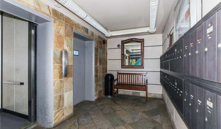 439 Keoniana Street,Honolulu,Hawaii,96815,2 ベッドルーム ベッドルーム,2 バスルームバスルーム,コンド / タウンハウス,Keoniana,5,19365097