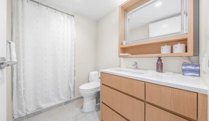 1388 Kapiolani Boulevard,Honolulu,Hawaii,96814,3 Bedrooms Bedrooms,3 BathroomsBathrooms,Condo/Townhouse,Kapiolani,12,18626931