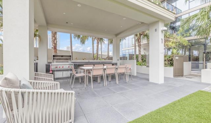 1388 Kapiolani Boulevard,Honolulu,Hawaii,96814,3 Bedrooms Bedrooms,3 BathroomsBathrooms,Condo/Townhouse,Kapiolani,12,18626931