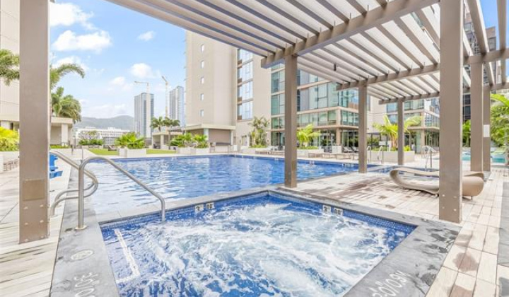 1388 Kapiolani Boulevard,Honolulu,Hawaii,96814,3 Bedrooms Bedrooms,3 BathroomsBathrooms,Condo/Townhouse,Kapiolani,12,18626931