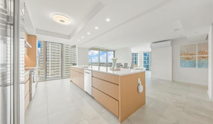 1388 Kapiolani Boulevard,Honolulu,Hawaii,96814,3 Bedrooms Bedrooms,3 BathroomsBathrooms,Condo/Townhouse,Kapiolani,12,18626931
