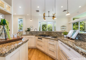 120 Kuine Place,Honolulu,Hawaii,96816,4 Bedrooms Bedrooms,3 BathroomsBathrooms,Single family,Kuine,18179262